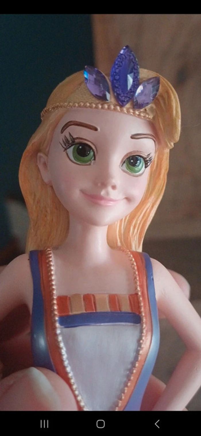 Figurine Disney Showcase Raiponce Art deco - photo numéro 6
