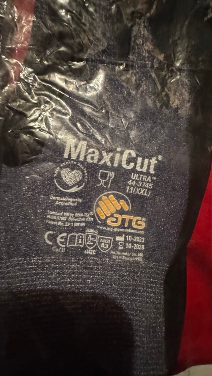 Gants MaxiCut ATG – neufs, protection anti-coupure 10€ - photo numéro 3
