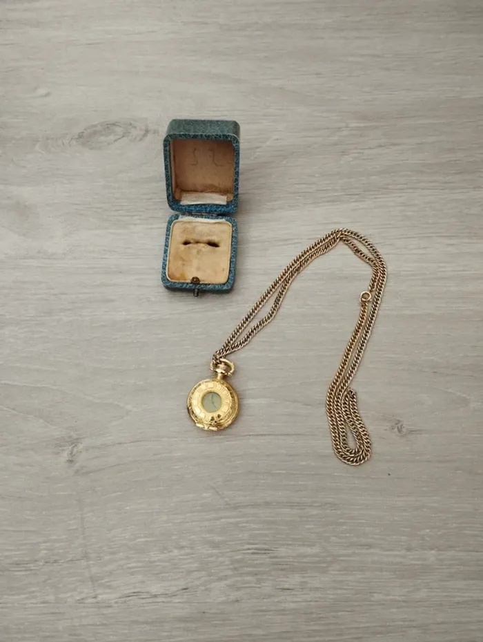 Montre à gousset vintage dorée