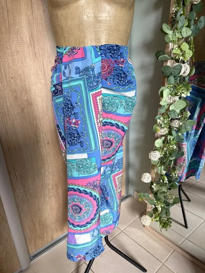 Jolie jupe légère effet drapé