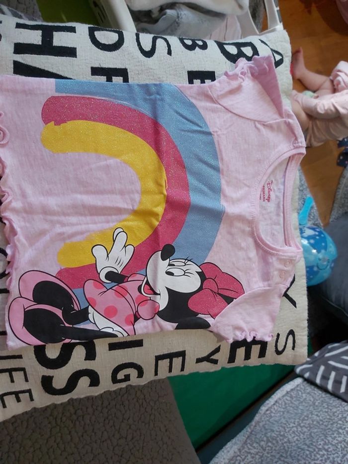 Tshirt taille 6/9mois 74cm disney minnie Primark - photo numéro 1
