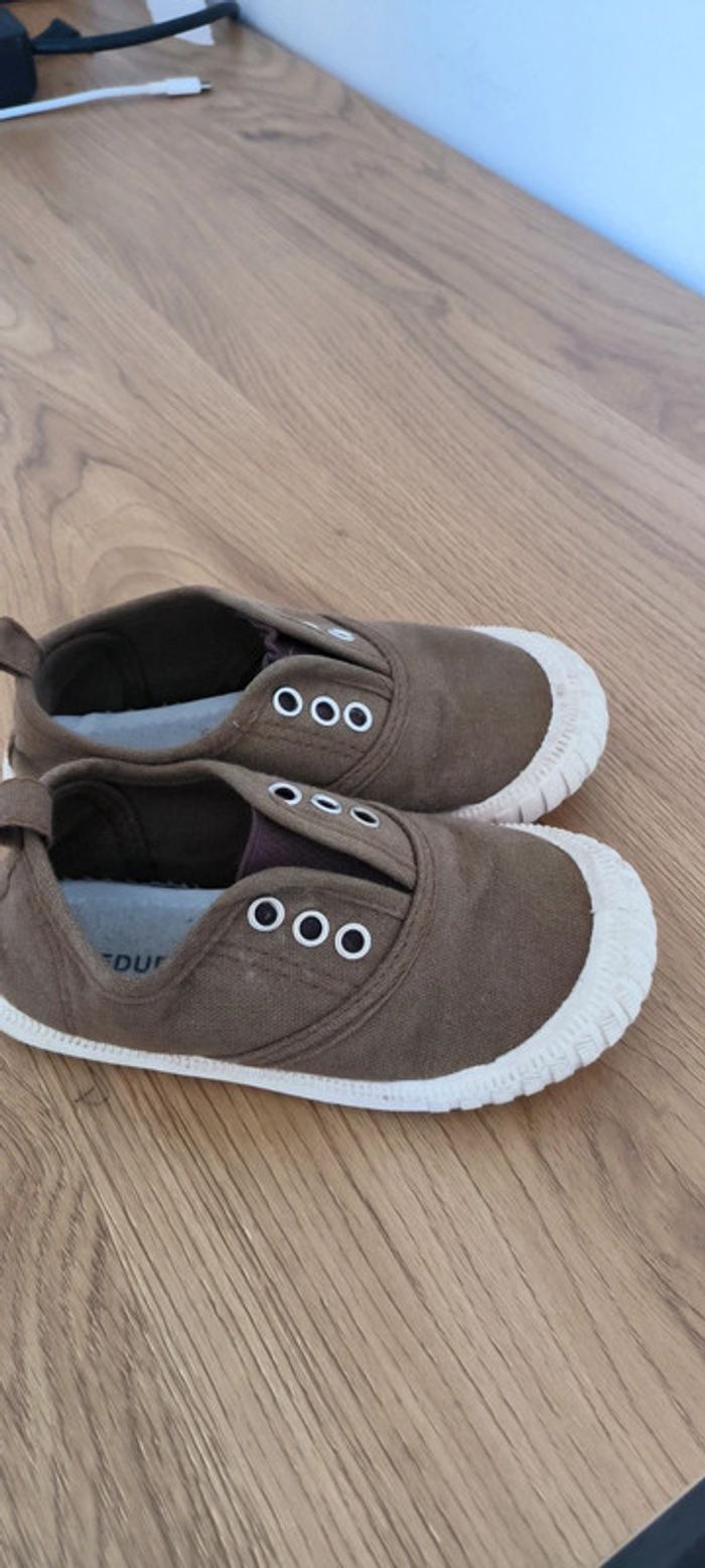Espadrilles garçon en parfait état - photo numéro 3