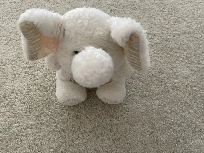 Doudou peluche éléphant nounours blanc tissus decoré doudou elephant assis 20 cm - photo numéro 2