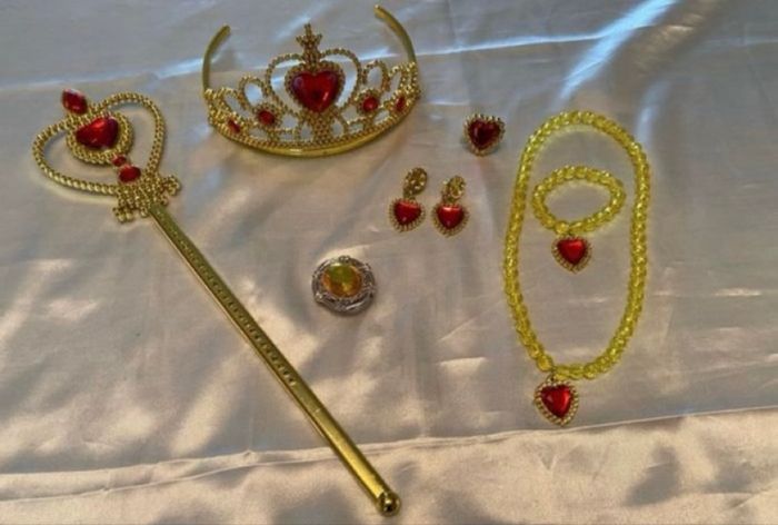 Déguisement robe princesse jaune avec des roses 7ans - photo numéro 4