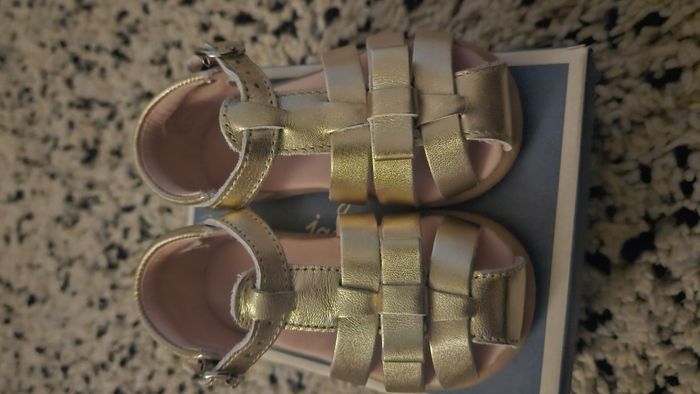 Sandale Jacadi taille 20 aurore doré