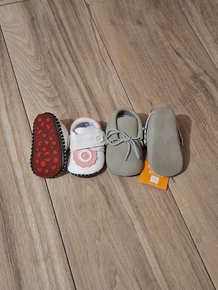 Lot 2 Chaussure fille bébé puériculture gris rose 0/12 mois - photo numéro 2