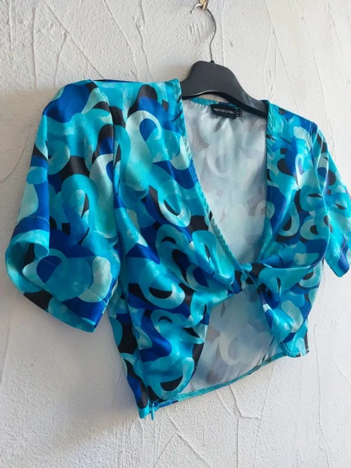 Top coloré PrettyLittleThing Taille 36 - photo numéro 3