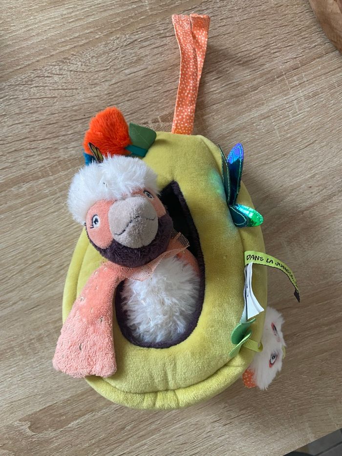 Maison avec petit oiseau