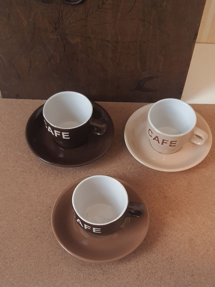 Lot de 3 tasses à café et soucoupes assortis - photo numéro 2