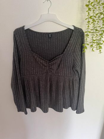 Très beau haut blouse à longue manche femme