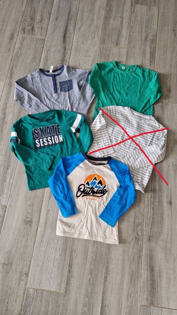 Lot de 5 tee shirt manches longues, taille 5 ans