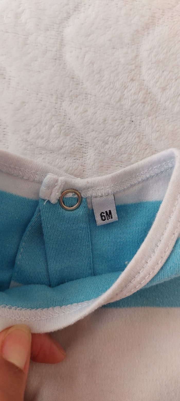 Lot de vêtements 6-9mois - photo numéro 4