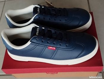 Baskets Levi's neuves pour homme, jamais portées, pointure 38