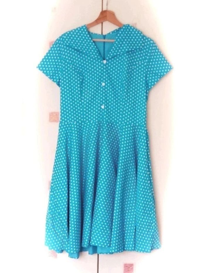 Robe 50's turquoise à pois blancs
