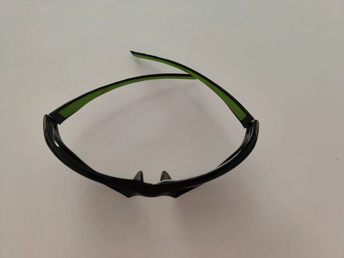 Lunettes solaires homme neuves - photo numéro 4