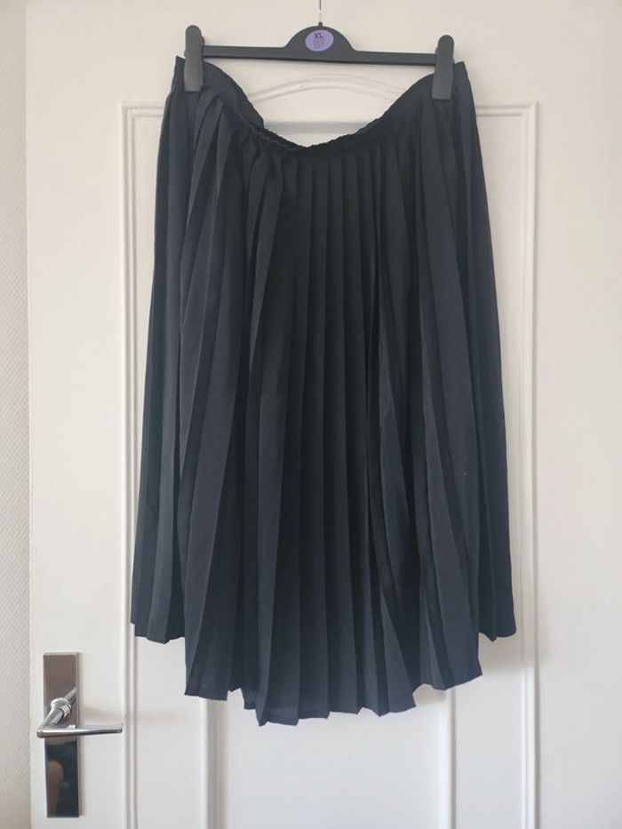 Jupe mi longue plissée