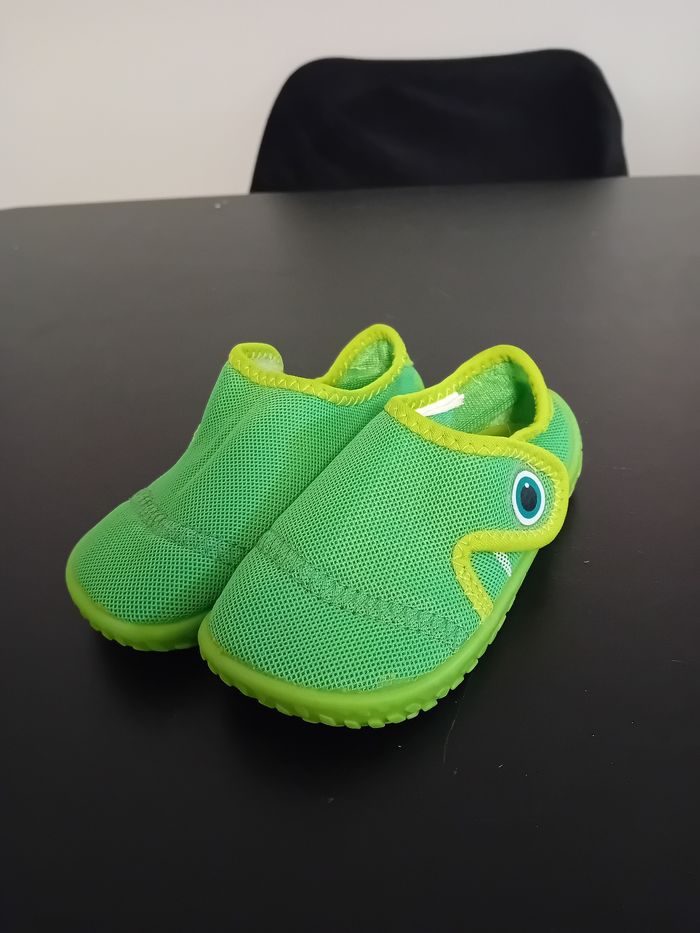 Chaussures de plage 24-25