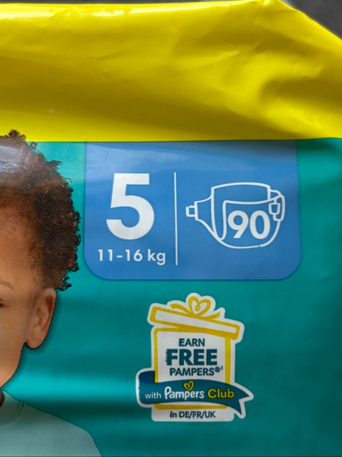 Pampers baby dry maxi pack taille 5 Neuf - photo numéro 2