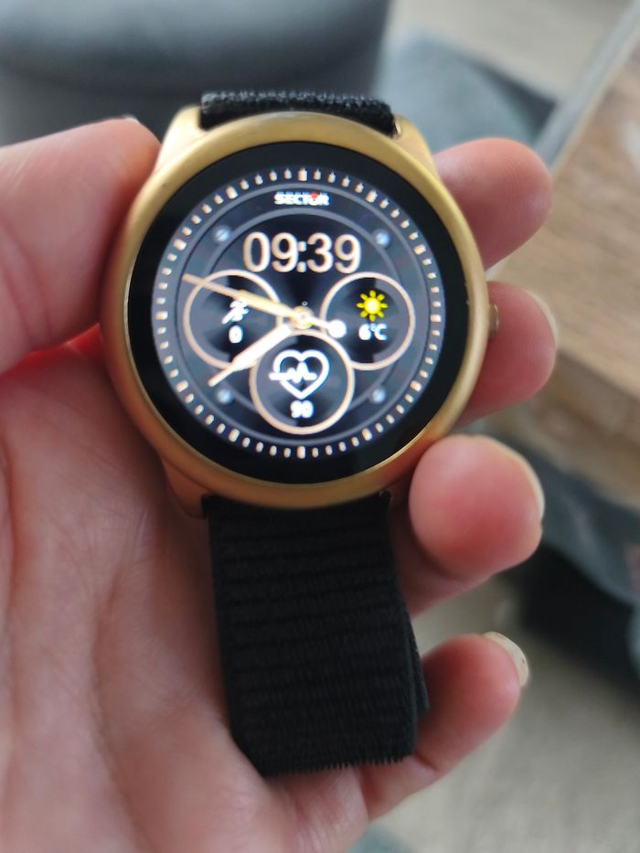 Montre connectée sector - photo numéro 2
