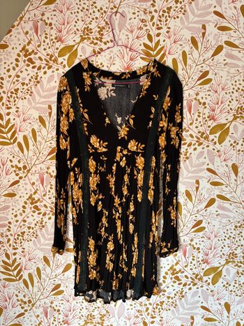 Robe fleurie noir et doré