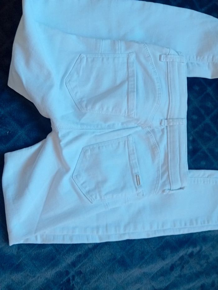 Pantalon blanc - photo numéro 3