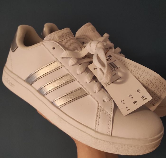 Adidas - photo numéro 3