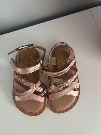 Sandales fille • Pointure 22.