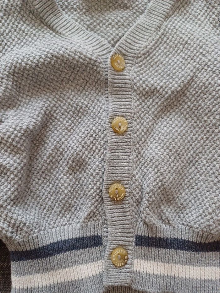 Gilet noukie's 6 mois - photo numéro 2