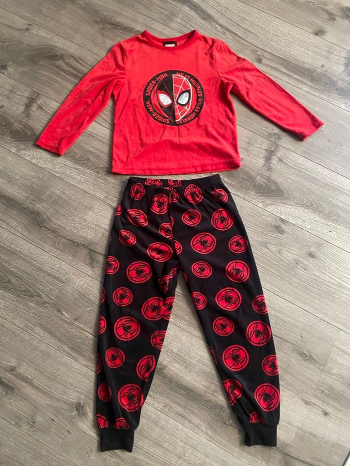 Pyjama Spiderman 5/6 ans 116 centimètres