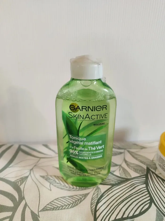 Garnier skin active tonique vegetal matifiant a la feuille de thé vert 200ml