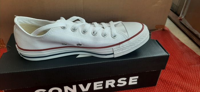 Converse basse blanche - photo numéro 3