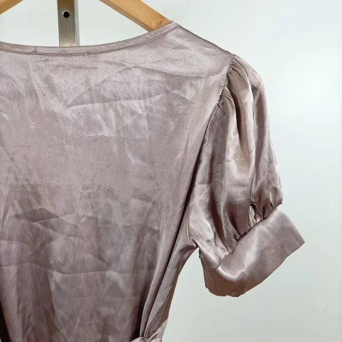Blouse satinée taupe Maille Demoiselle manches ballon nouée dos T. estimée M A1453 - photo numéro 8