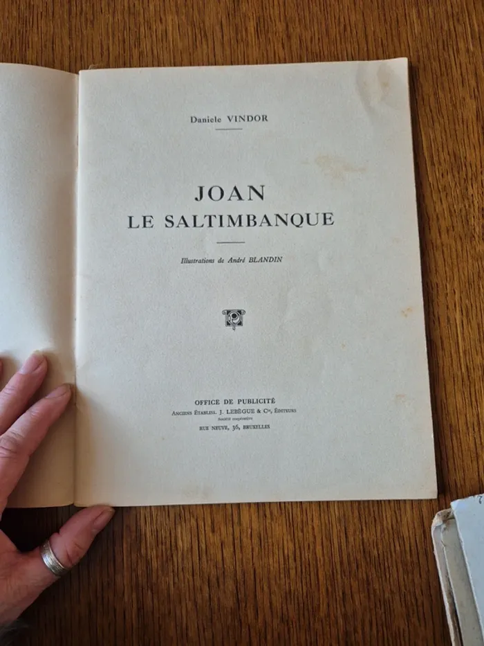 livre vintage joan le saltimbanque - photo numéro 3