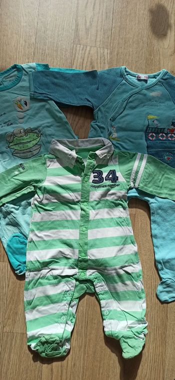 Lot jyjamas 12 mois