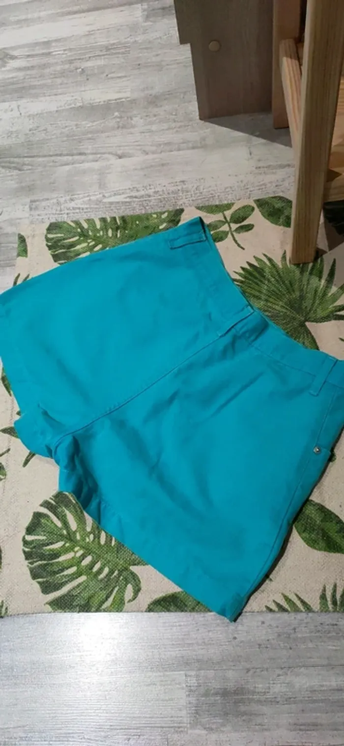 Short bleu turquoise vintage, Taille haute - photo numéro 2
