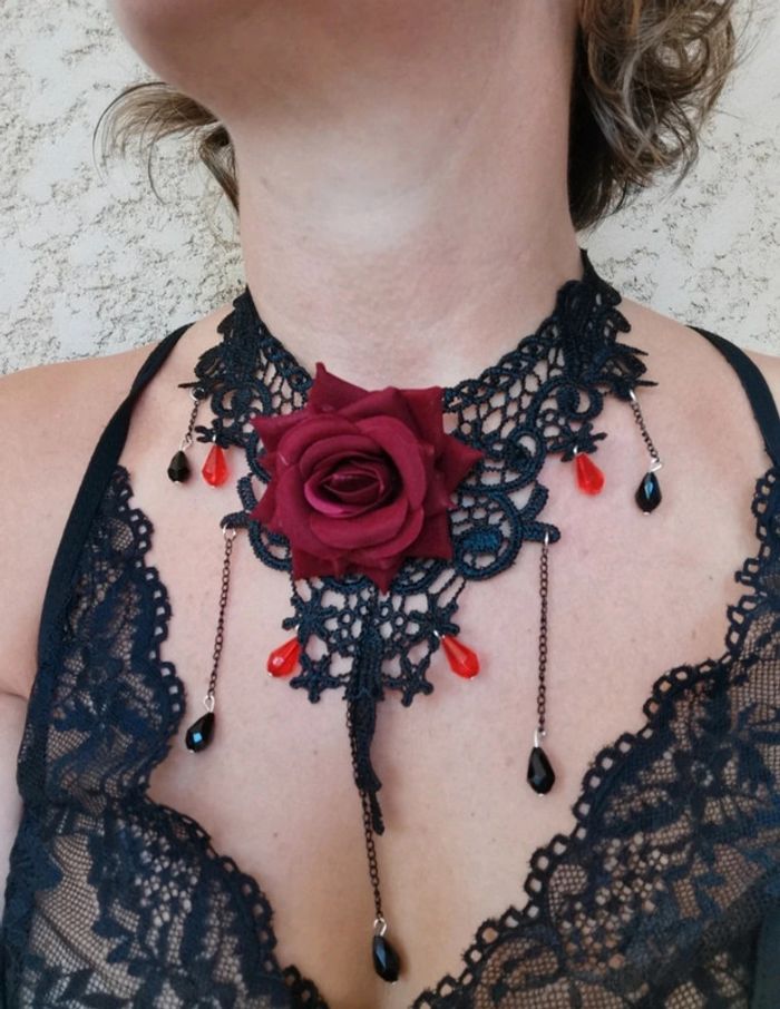 A26 Collier Gothic rétro vintage sexy fleir
