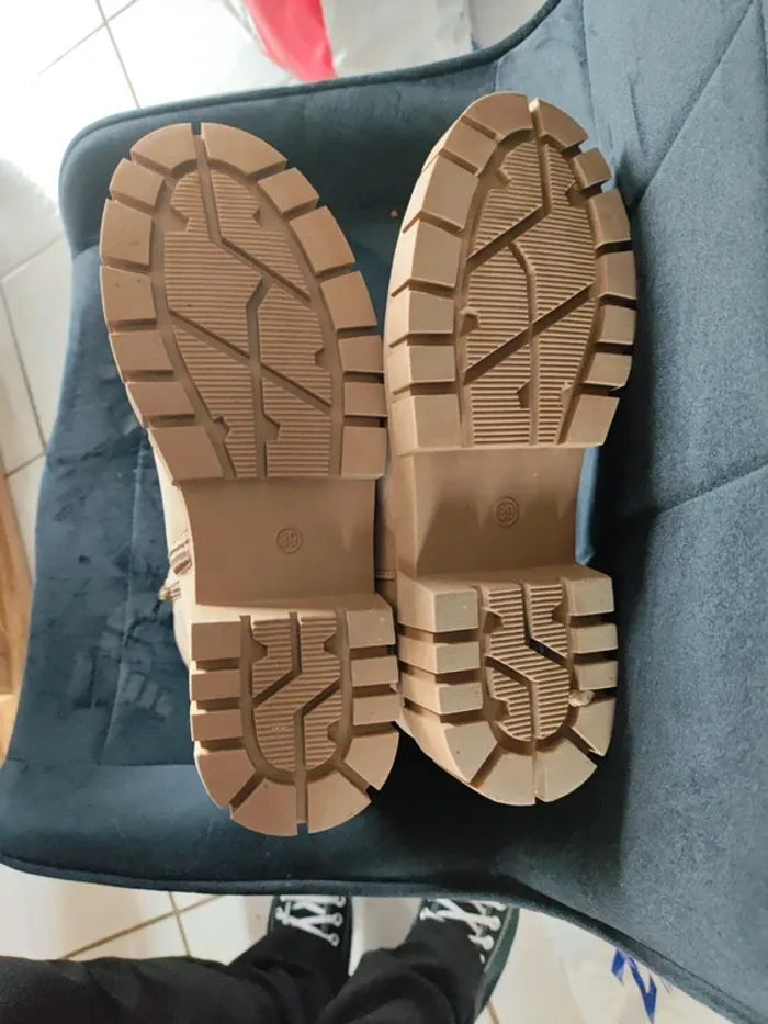 Botte beige façon daim taille 39 beige - photo numéro 9