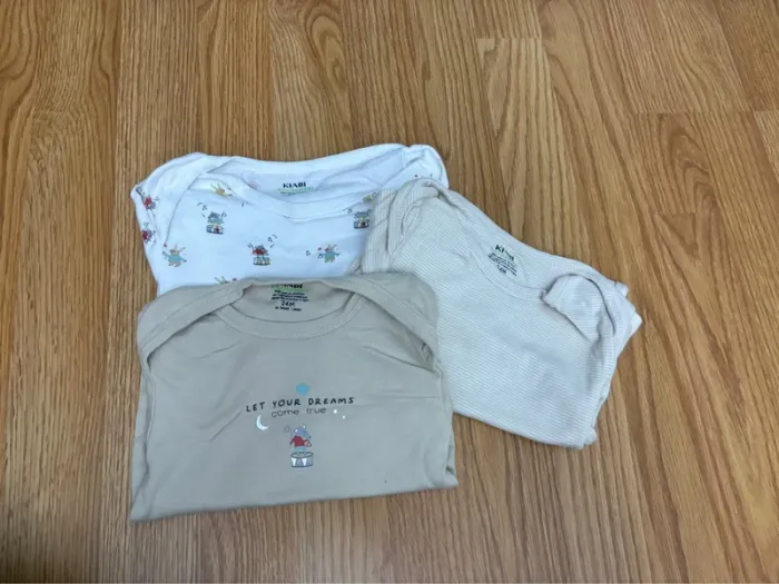 Lot de 3 bodys manches courtes