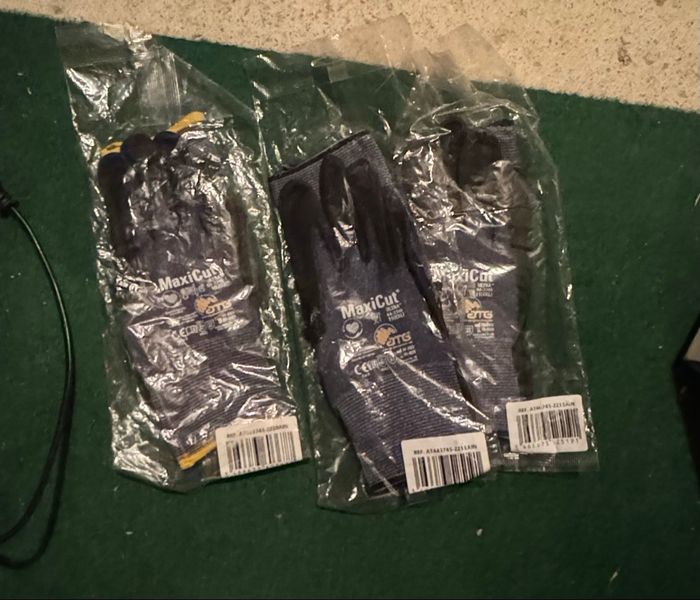 Gants MaxiCut ATG – neufs, protection anti-coupure 10€ - photo numéro 2