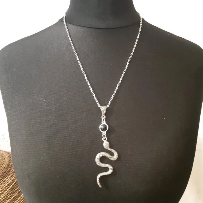 Collier fantaisie pendentif serpent - photo numéro 6