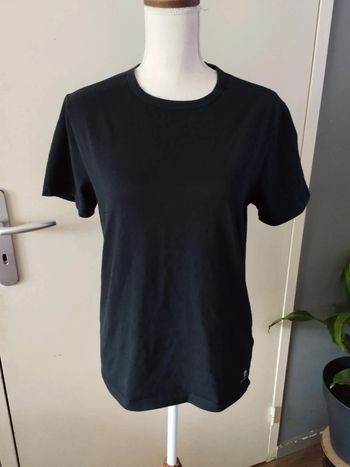 T-shirt noir taille S