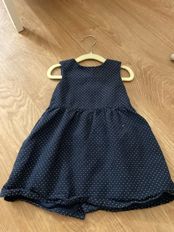 Robe à pois bleu marine et blanche Kiabi 18mois - photo numéro 10