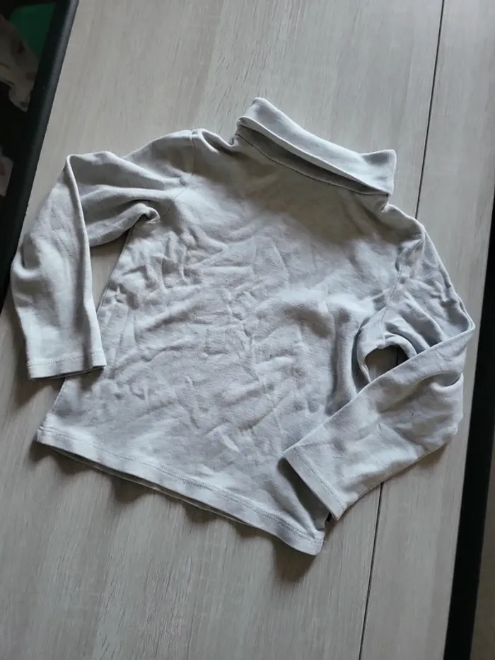Pull col roulé 4 ans