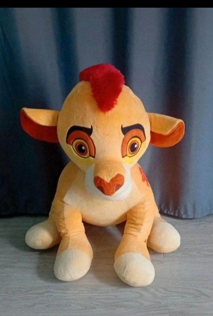 Peluche roi lion