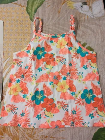 Débardeur fille neuf taille 4 ans (356)