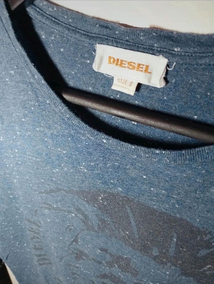 T shirt Diesel taille S - photo numéro 3