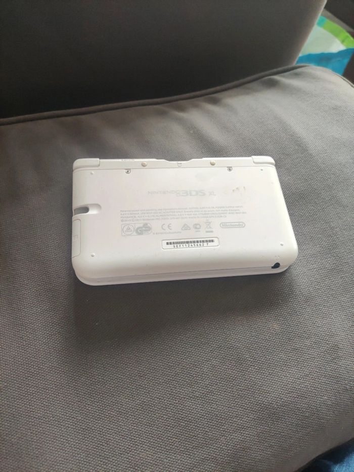 Nintendo 3 ds xl HS pour pièces - photo numéro 2