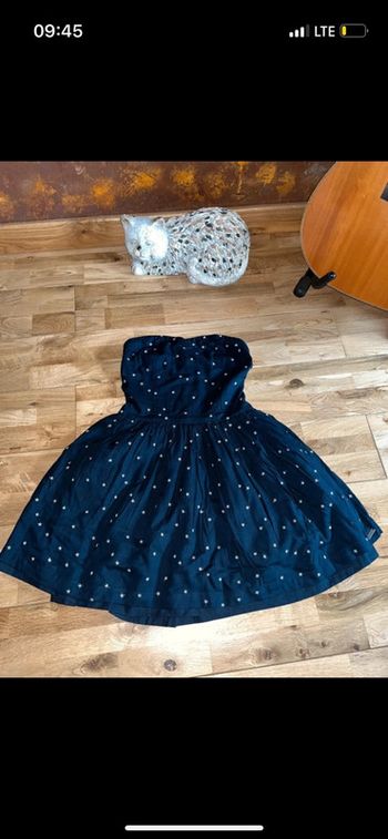 Jolie robe bustier marine brodée d’étoiles argentées superdry très bon état xs