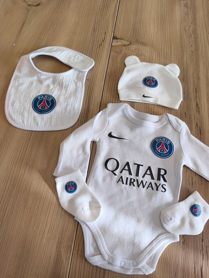 Ensemble cadeau bébé foot paris psg - photo numéro 2