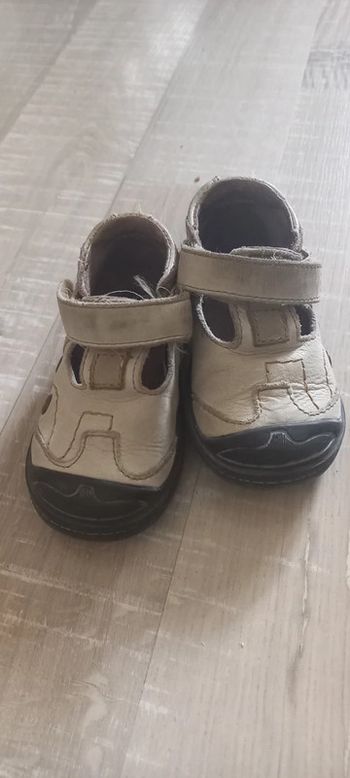 Sandales babybotte taille 20